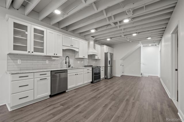 16348 Via Montella, Macomb Township, MI 48042