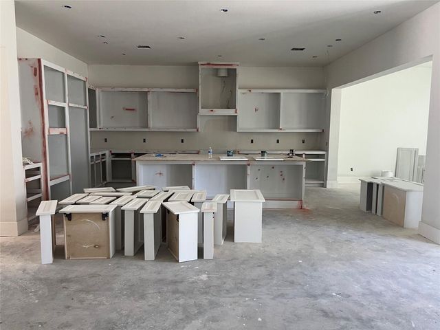 1933 Restridge Drive, Houston, TX 77055