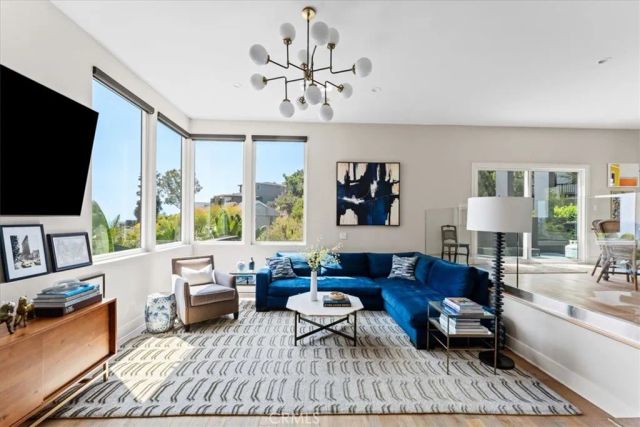 845 Summit Drive, Laguna Beach, CA 92651
