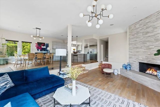 845 Summit Drive, Laguna Beach, CA 92651