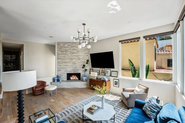 845 Summit Drive, Laguna Beach, CA 92651