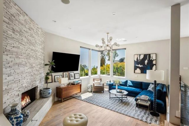 845 Summit Drive, Laguna Beach, CA 92651
