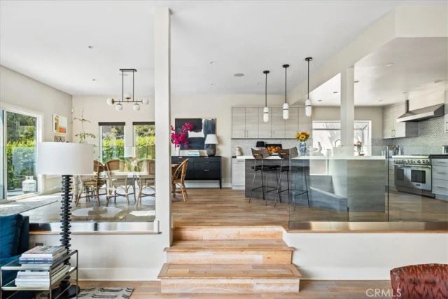 845 Summit Drive, Laguna Beach, CA 92651