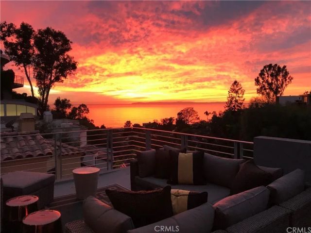 845 Summit Drive, Laguna Beach, CA 92651
