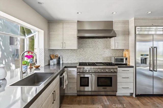 845 Summit Drive, Laguna Beach, CA 92651
