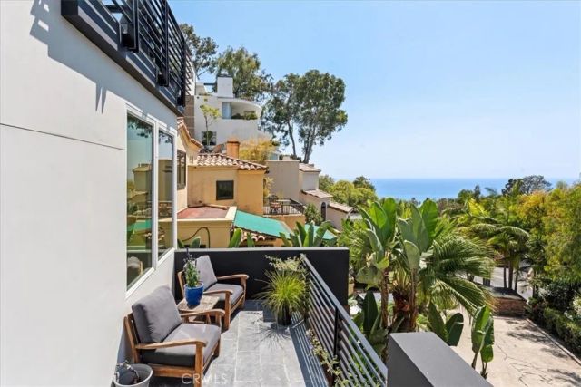 845 Summit Drive, Laguna Beach, CA 92651