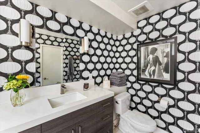 845 Summit Drive, Laguna Beach, CA 92651