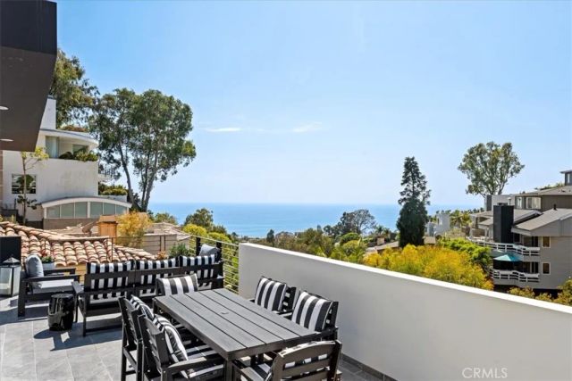 845 Summit Drive, Laguna Beach, CA 92651