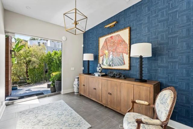 845 Summit Drive, Laguna Beach, CA 92651