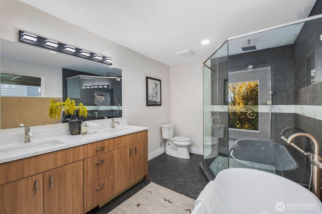 1701 41st Avenue SW, Seattle, WA 98116