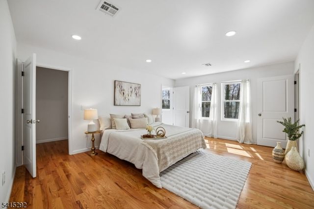 207 Lake Shore Dr, Parsippany-troy Hills Twp., NJ 07034