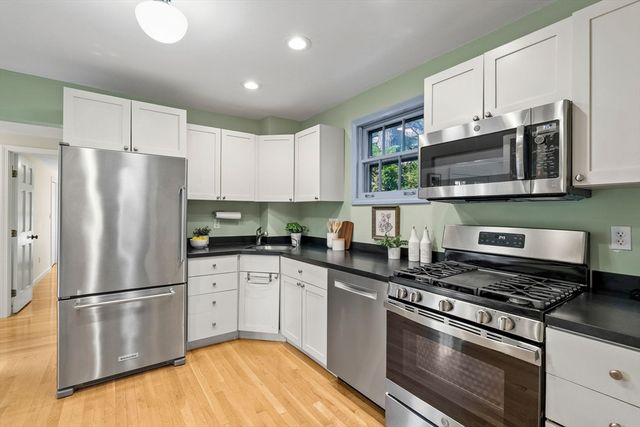 197 Hillside Ave, Arlington, MA 02476