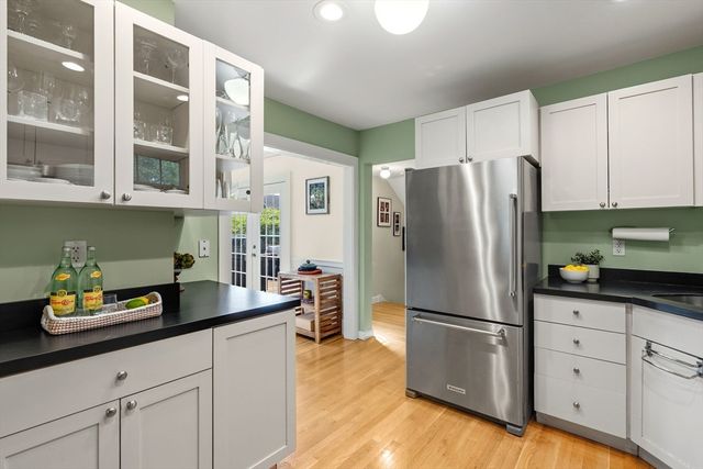 197 Hillside Ave, Arlington, MA 02476