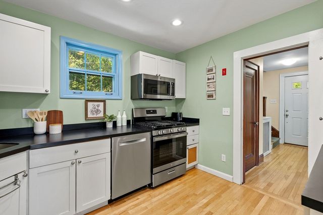 197 Hillside Ave, Arlington, MA 02476
