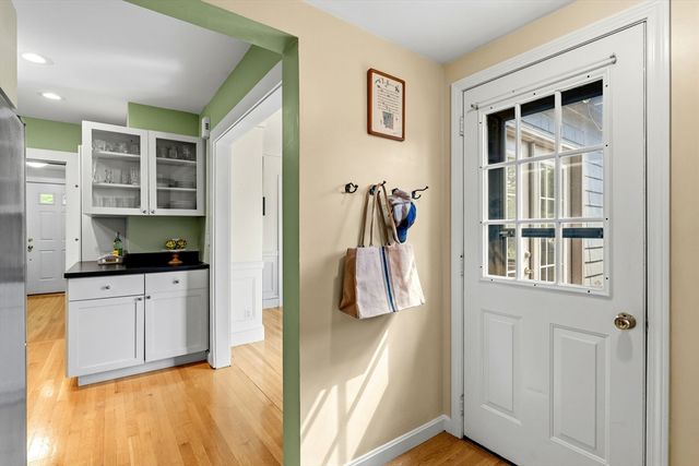 197 Hillside Ave, Arlington, MA 02476
