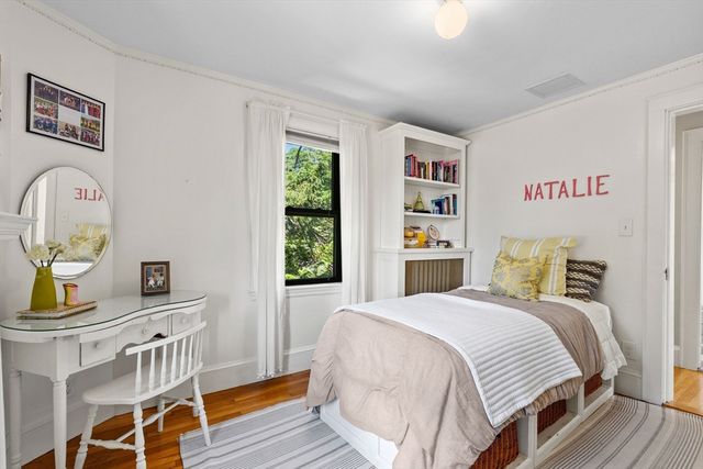 197 Hillside Ave, Arlington, MA 02476