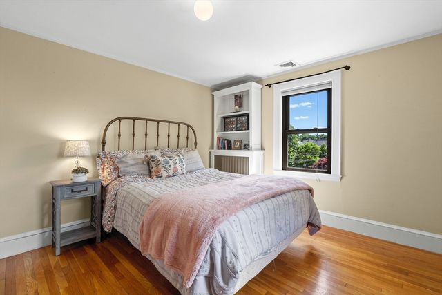 197 Hillside Ave, Arlington, MA 02476