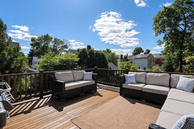 197 Hillside Ave, Arlington, MA 02476