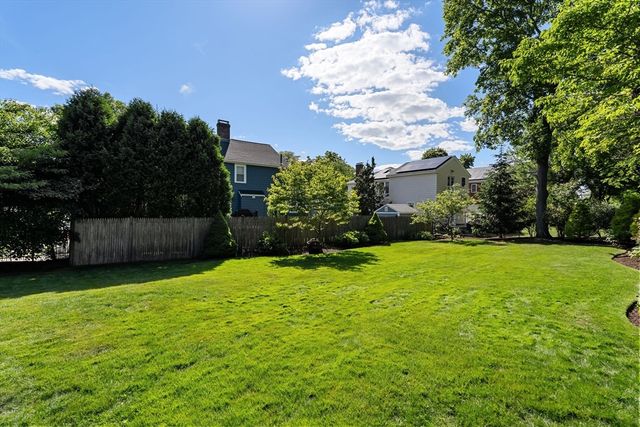 197 Hillside Ave, Arlington, MA 02476