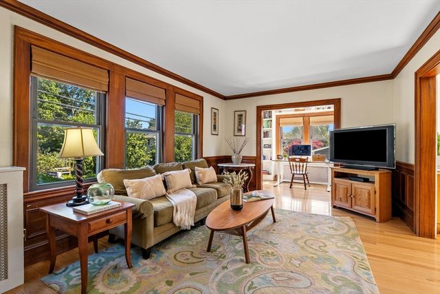 197 Hillside Ave, Arlington, MA 02476