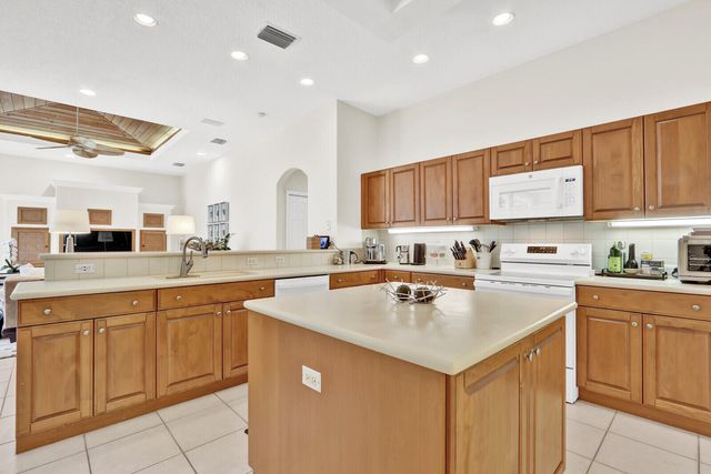 121 Olympus Way, Jupiter, FL 33477