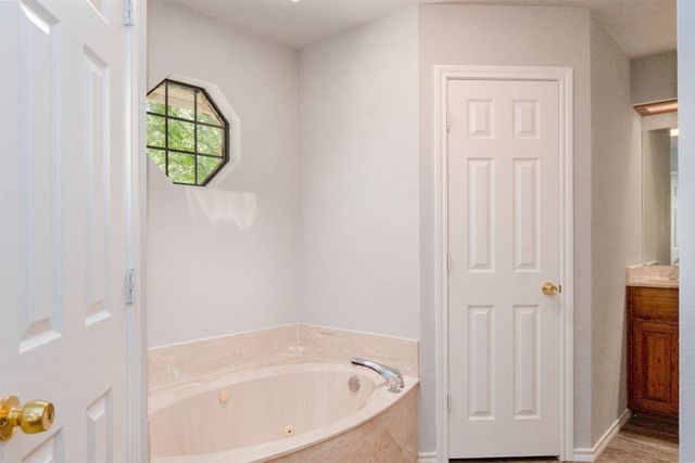 115 N La Colina Road, Weatherford, TX 76085