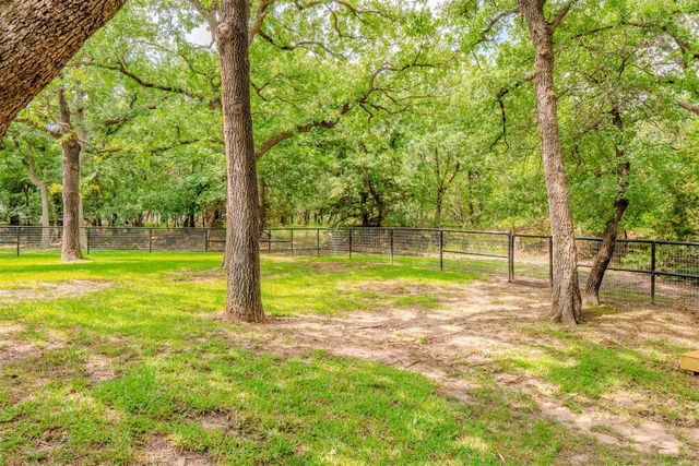 115 N La Colina Road, Weatherford, TX 76085