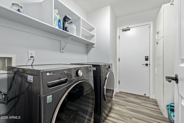 10617 W DALEY Lane, Peoria, AZ 85383