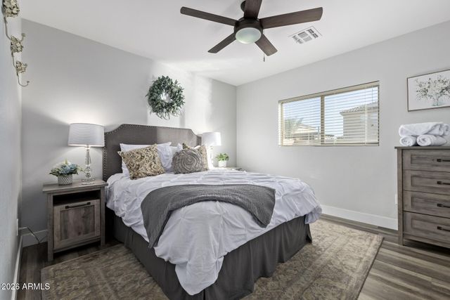 10617 W DALEY Lane, Peoria, AZ 85383