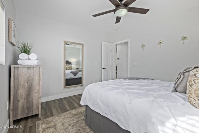 10617 W DALEY Lane, Peoria, AZ 85383