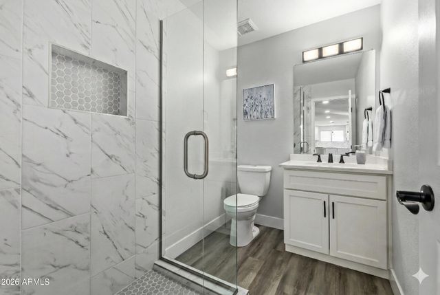 10617 W DALEY Lane, Peoria, AZ 85383