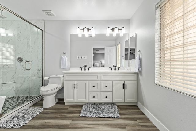 10617 W DALEY Lane, Peoria, AZ 85383