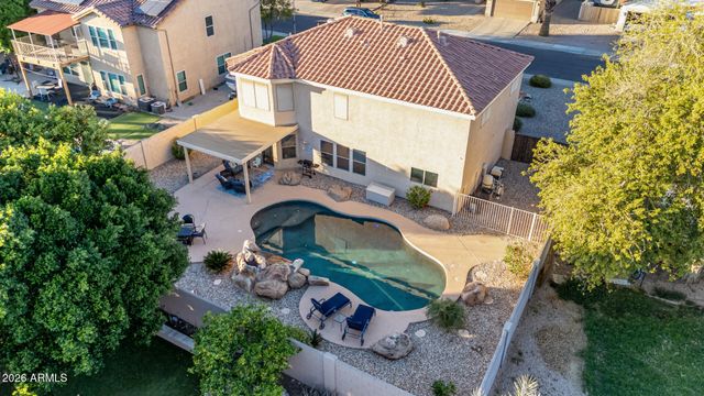 10617 W DALEY Lane, Peoria, AZ 85383