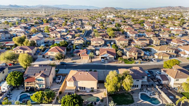 10617 W DALEY Lane, Peoria, AZ 85383