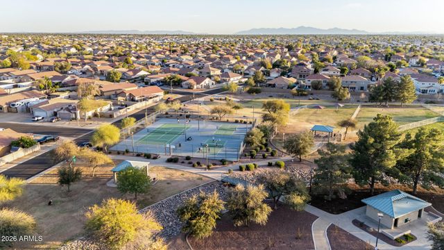 10617 W DALEY Lane, Peoria, AZ 85383