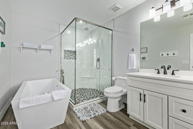 10617 W DALEY Lane, Peoria, AZ 85383