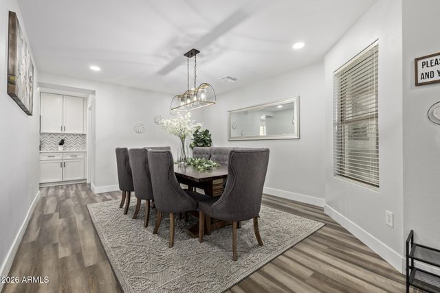 10617 W DALEY Lane, Peoria, AZ 85383