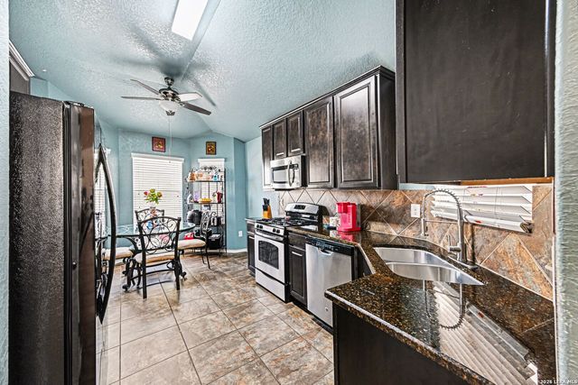 3518 York Crst, San Antonio, TX 78245