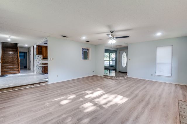 2719 Sunrise Drive, Arlington, TX 76006