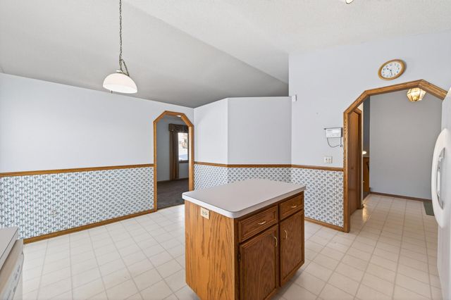 8446 Jergen Avenue S, Cottage Grove, MN 55016