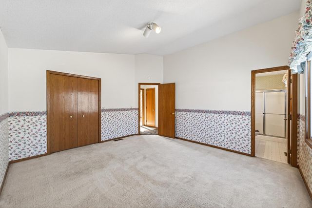 8446 Jergen Avenue S, Cottage Grove, MN 55016