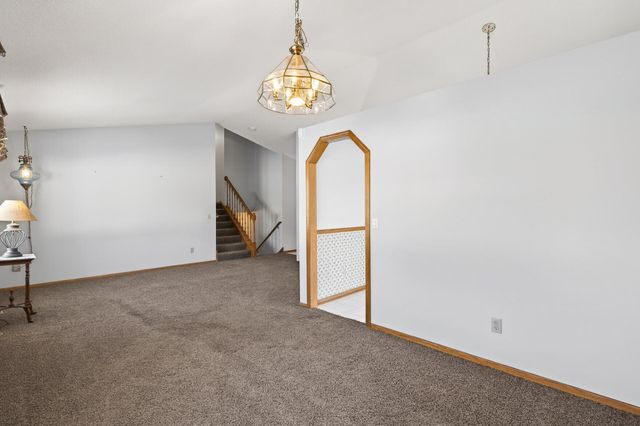 8446 Jergen Avenue S, Cottage Grove, MN 55016