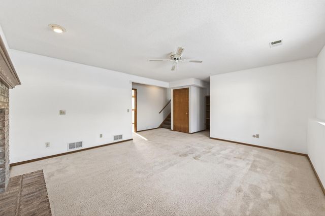 8446 Jergen Avenue S, Cottage Grove, MN 55016