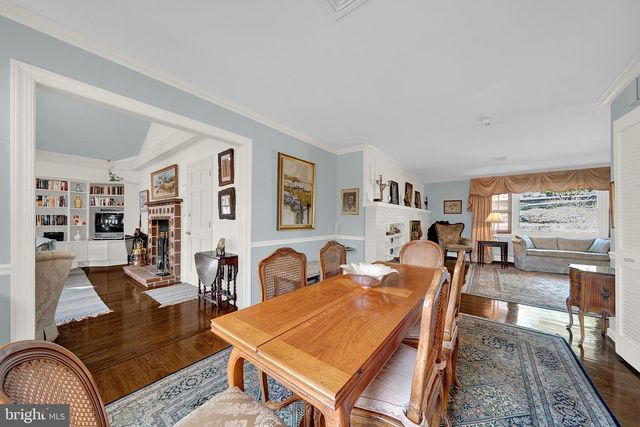 18 FORREST BLEND DR, Titusville, NJ 08560