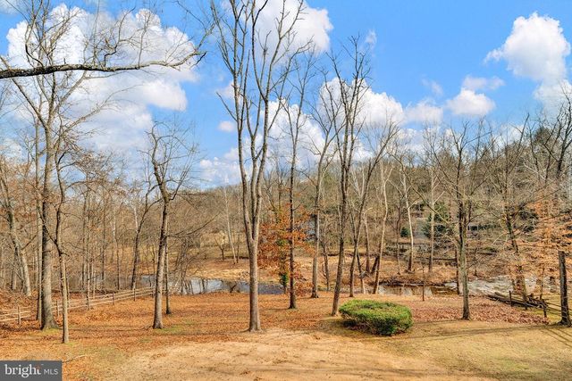 18 FORREST BLEND DR, Titusville, NJ 08560