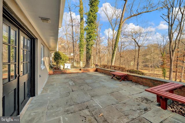 18 FORREST BLEND DR, Titusville, NJ 08560