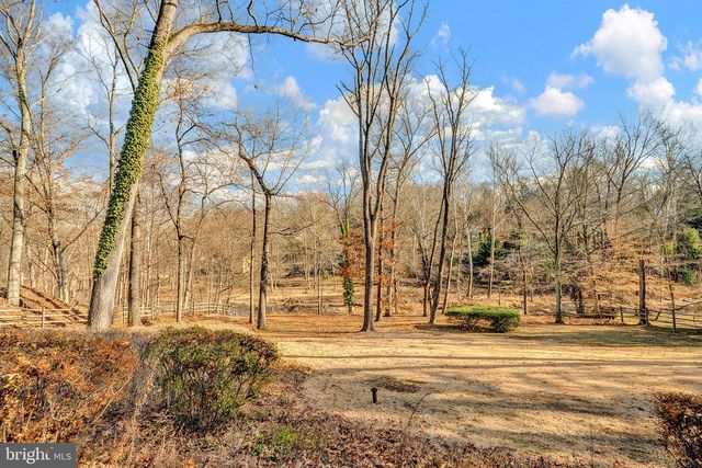 18 FORREST BLEND DR, Titusville, NJ 08560