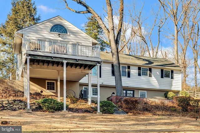 18 FORREST BLEND DR, Titusville, NJ 08560