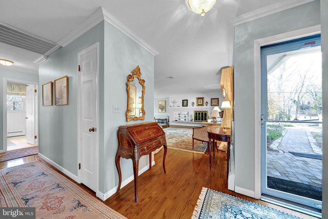 18 FORREST BLEND DR, Titusville, NJ 08560