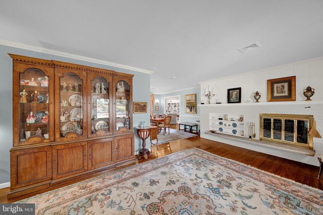 18 FORREST BLEND DR, Titusville, NJ 08560